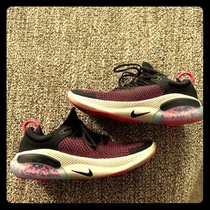 Nike Joyride Flyknit running shoes- Men’s 10.5